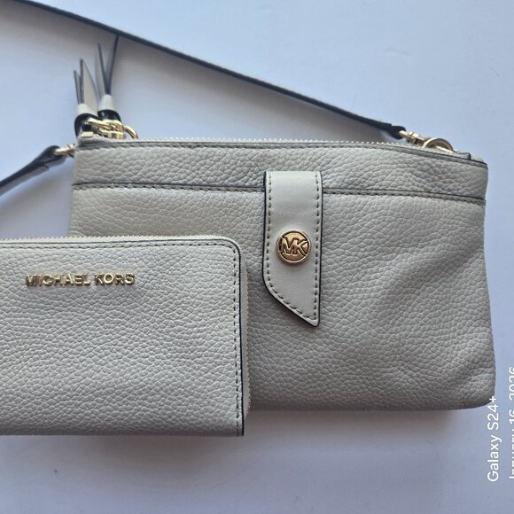 MICHAEL KORS PEBBLE LEATHER CROSSBODY & WALLET - Picture 1 of 15